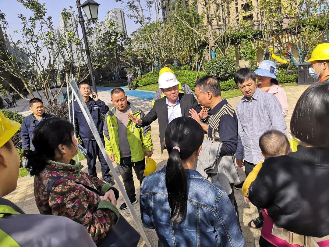 湖南鑫亿电梯有限公司,湖南观光电梯,加装住宅电梯