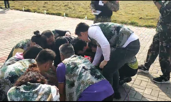 湖南鑫亿电梯有限公司,湖南观光电梯,加装住宅电梯