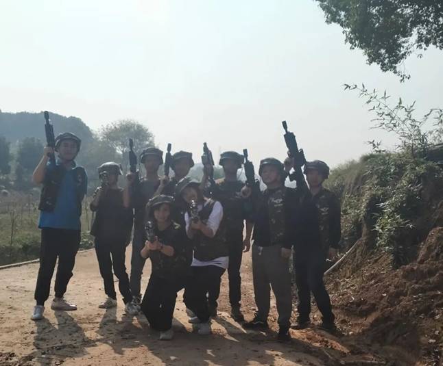 湖南鑫亿电梯有限公司,湖南观光电梯,加装住宅电梯