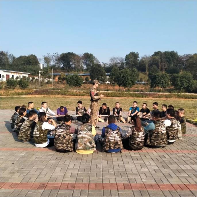 湖南鑫亿电梯有限公司,湖南观光电梯,加装住宅电梯