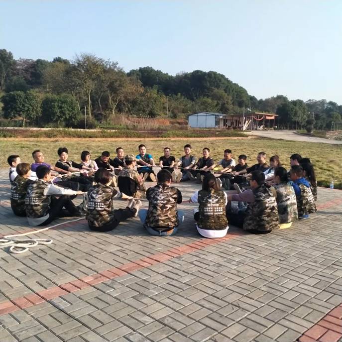 湖南鑫亿电梯有限公司,湖南观光电梯,加装住宅电梯